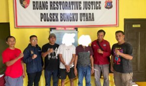 Anggota Polres Morowali Utara amankan dua pelaku narkoba di Polsek Bungku Utara.