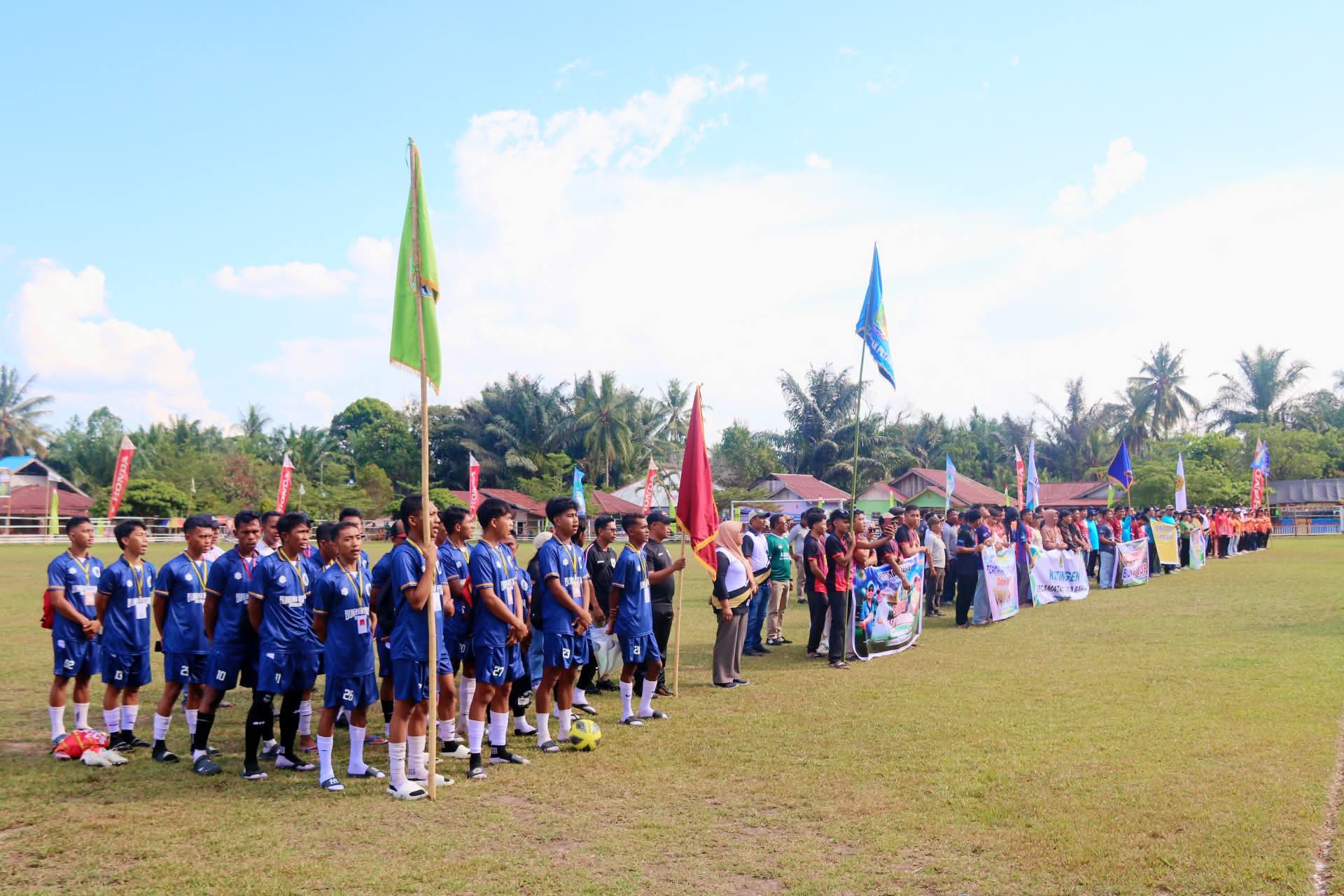 Pembukaan Bupati Cup Morowali Utara 2025 Semarak Turnamen Sepak Bola Bupati Cup Warnai HUT Morowali Utara ke-12