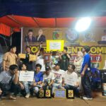 Para juara Turnamen Domino PORDI Morowali Utara 2025 berfoto bersama usai menerima hadiah tunai, pemain asal Kota Palu kuasai semua gelar juara.